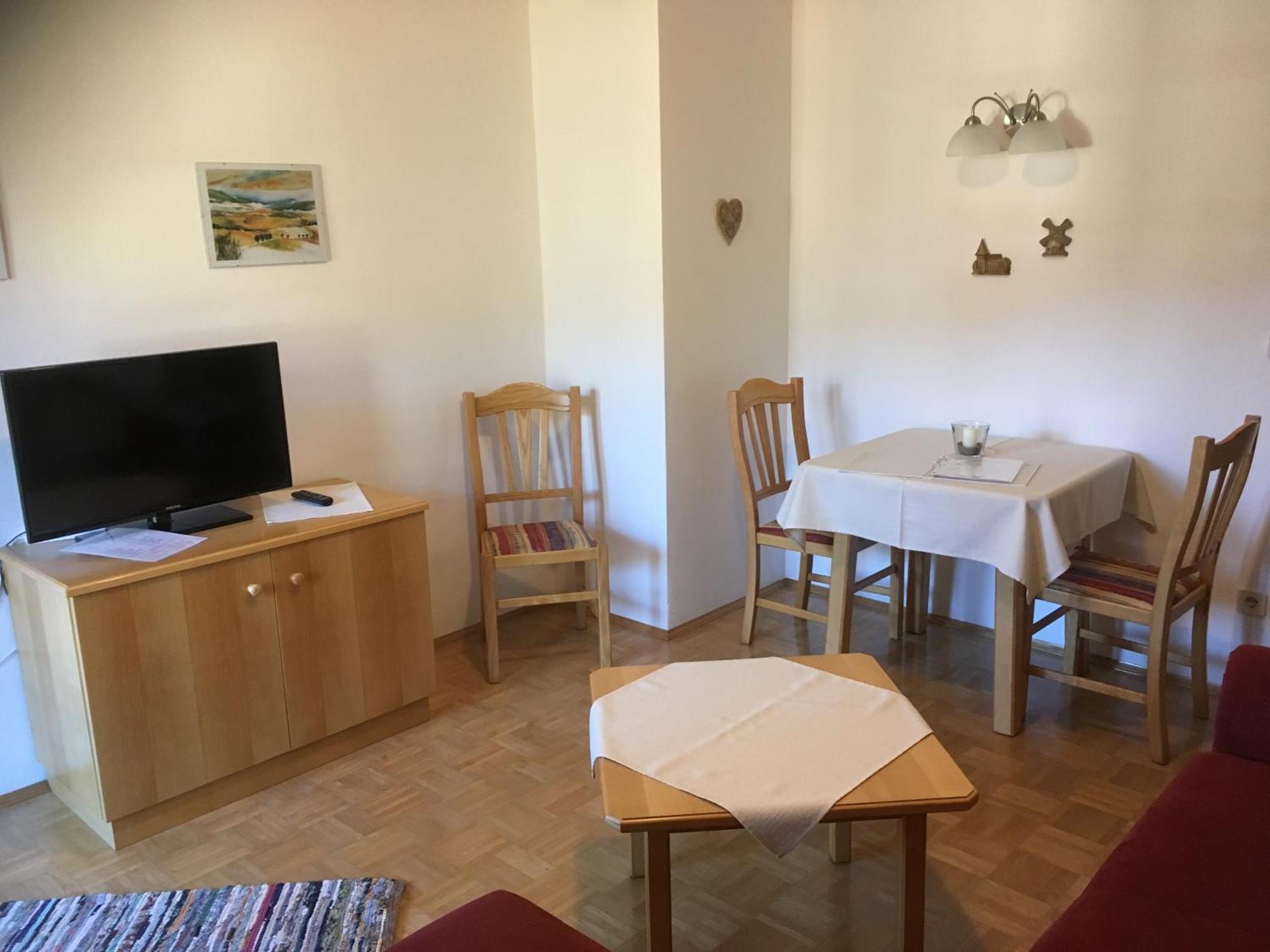 Ferienhaus Franz Weissbriach Phòng bức ảnh